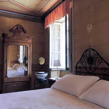 Simplicitas Hotel 2*