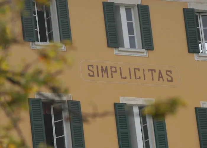 Отель Simplicitas